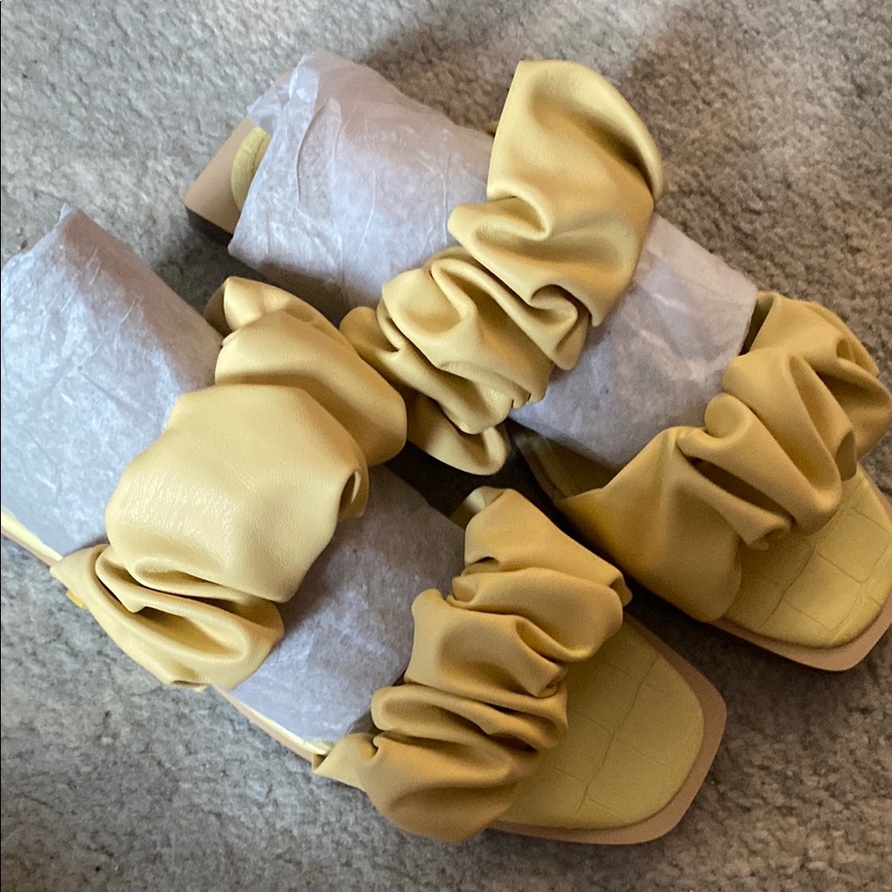 Circus Ny Yellow Ruffled Women's Sandals